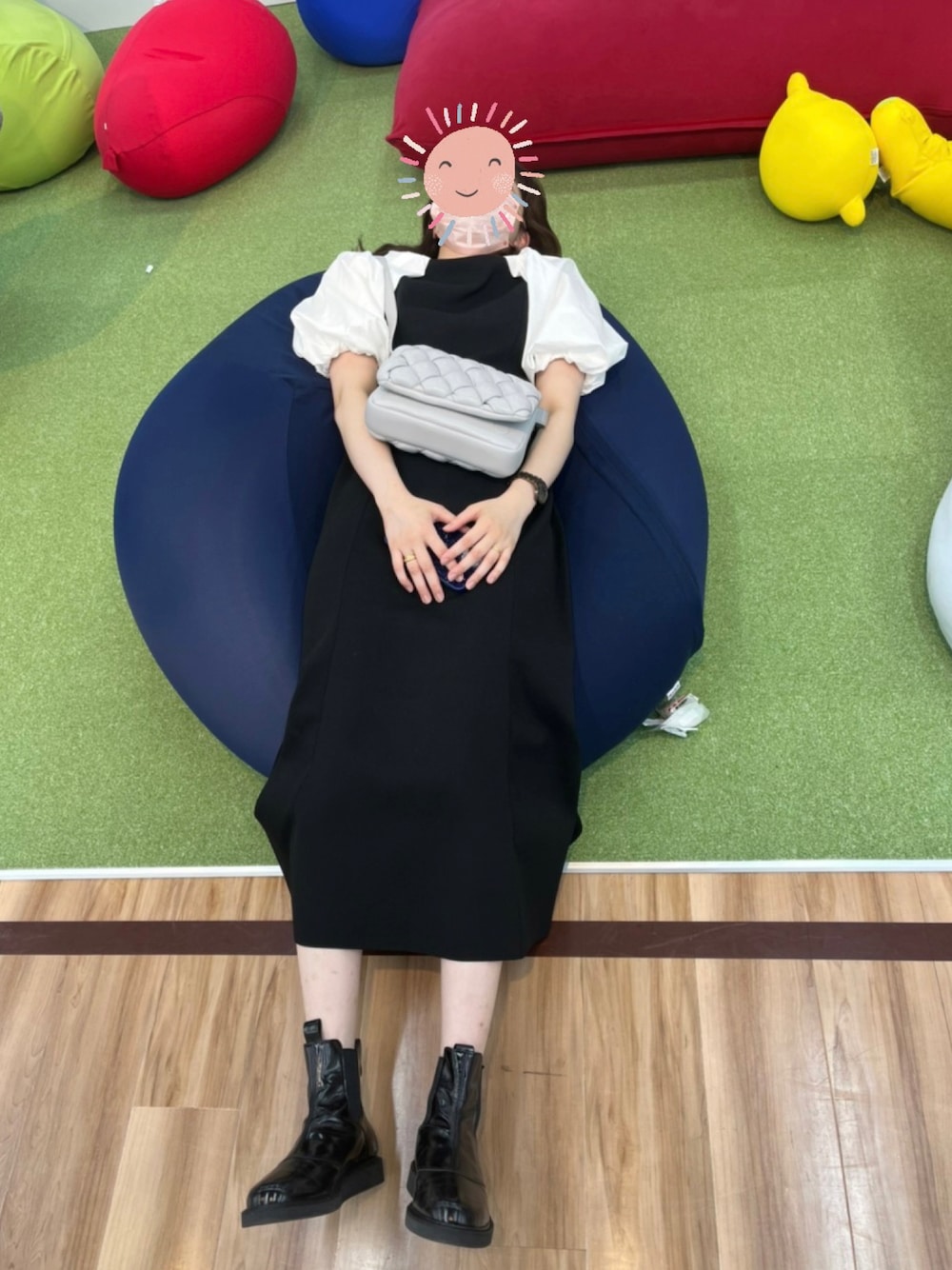 「JW PEIの(JW PEI)編み込みショルダーバッグ（ショルダーバッグ、ホワイト系）」を使った、hinyuugohanさん（レディース・156cm）の春コーディネートの1枚目の写真