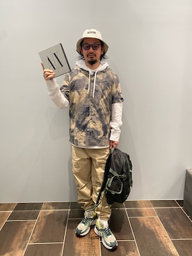 「ARMANI EXCHANGE（アルマーニエクスチェンジ）のアイテム」を使った、HJM812さん（メンズ・173cm）の春コーディネート