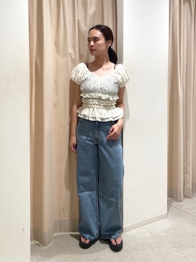 「Ungrid（アングリッド）のLevi's別注 CINCH WIDE LEG REMAKE DENIM（デニムパンツ、ブルー系）」を使った、関 侑梨乃さん（レディース・156cm）の夏コーディネート