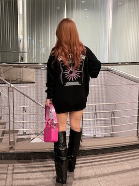 「EVRIS（エヴリス）のアイテム（スウェット）」を使った、髙田真生さん（レディース・163cm）の冬コーディネート