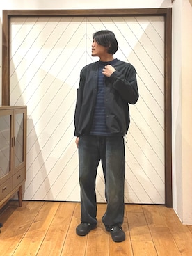 「アイテム（ノーカラージャケット）」を使った、今村秀さん（メンズ・178cm）の春コーディネート