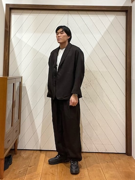 「EKAL（エカル）のウールライクイージーパンツ（その他パンツ、ブラウン系）」を使った、今村秀さん（メンズ・178cm）の秋コーディネート