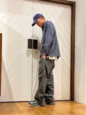 「ラコステ」｜今村秀さん（メンズ・178cm・20代）の秋コーディネート