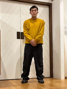 「URBAN RESEARCH DOORS（アーバンリサーチドアーズ）のナイロンワッシャースノーパンツ（その他パンツ、ブラック系）」を使った、今村秀さん（メンズ・178cm）の秋コーディネート