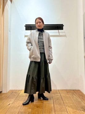 「アイテム（スタジャン、グレー系）」を使った、kazueさん（レディース・158cm）の冬コーディネート