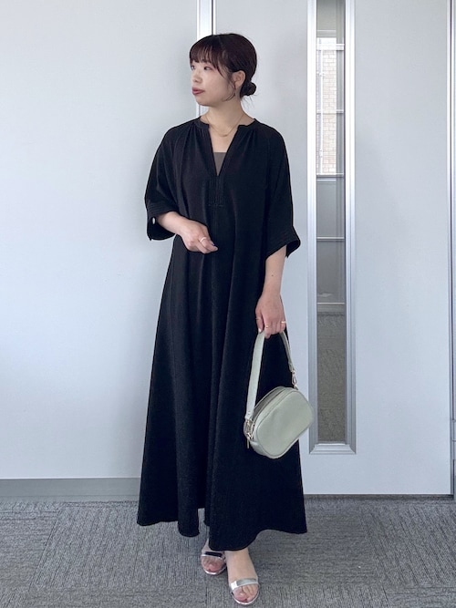 セール】《2サイズ展開》接触冷感スキッパーロングワンピース