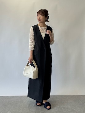 「アイテム（ジャンパースカート、ブラック系）」を使った、まっしーさん（レディース・157cm）の夏コーディネート