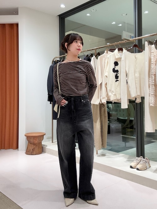 センタープレスブラックデニムパンツ（デニムパンツ）｜Whim Gazette