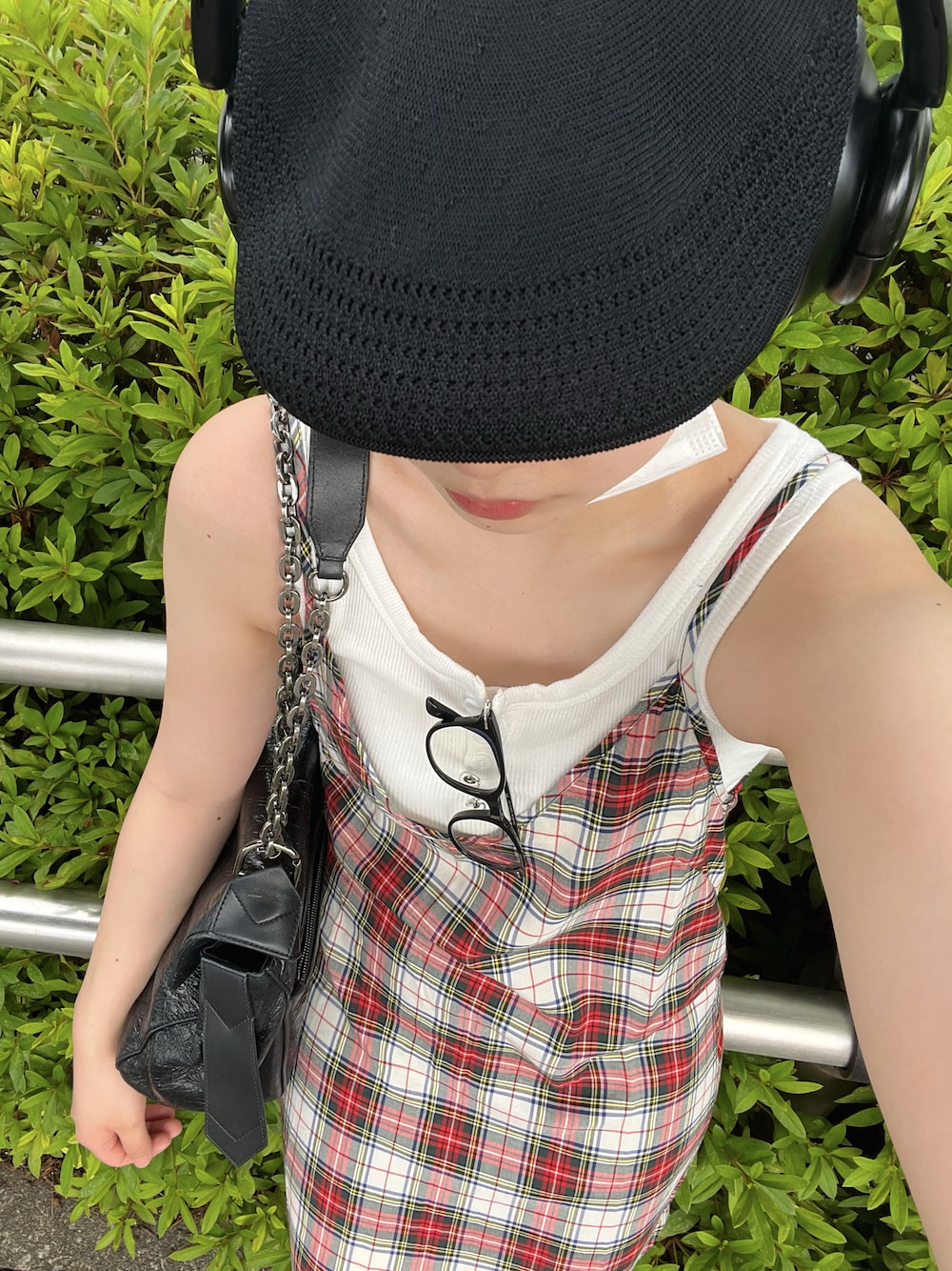 「夏コーデ、お出かけコーデ、キャミワンピ、タンクトップ、ハンチング、ワンピーススタイル、GIVENCHY、Favorite、ootd、오오티디、y2k」｜「KANGOLのWEGO/KANGOL Tropic 504 Ventair（ハンチング/ベレー帽、ブラック系）」を使った、Ｋさん（レディース・163cm）の夏コーディネートの1枚目の写真