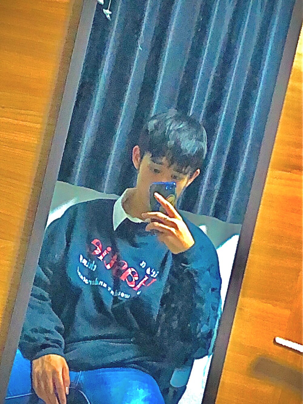 「秋コーデ、大人コーデ、オーバーサイズ、可愛い、リーバイス、H&M、Port」｜「Levi'sの【LEVI'S/リーバイス】SL513  ストレッチ　スリムストレート　08513　デニム（デニムパンツ、ブルー系）」を使った、あまじゅんさん（メンズ・184cm）の秋コーディネートの1枚目の写真