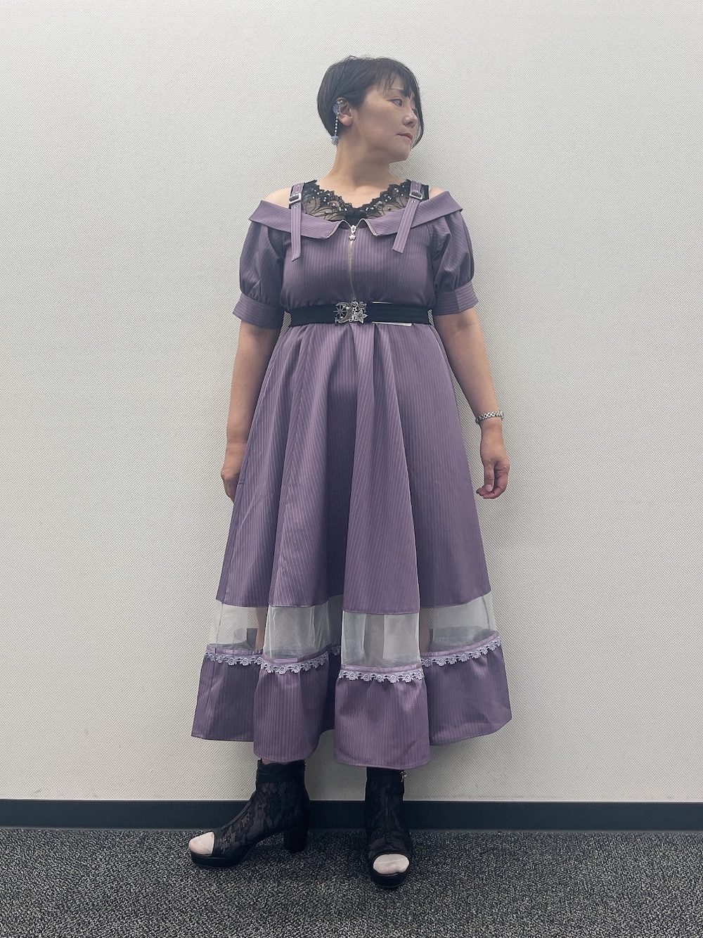 「ワンピース、人気、人気アイテムをチェック！、人気アイテム、紫、夏ルックで気分アップ、axes femme、夏、お洒落さんとつながりたい、おでかけコーデ、女子会コーデ」｜「axes femmeのオープントゥレースブーツ（ブーツ、ブラック系）」を使った、ジョーさん（レディース・161cm）の夏コーディネートの1枚目の写真