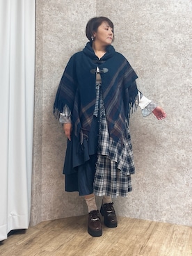 「アイテム（マフラー）」を使った、ジョーさん（レディース・161cm）の秋コーディネート