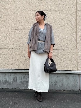 「Jena espace merveilleux(ジェナ エスパスメルヴェイユ)のファーベスト(Vest、グレー系)」を使った、Mikiさん(レディース・163cm)の秋コーディネート
