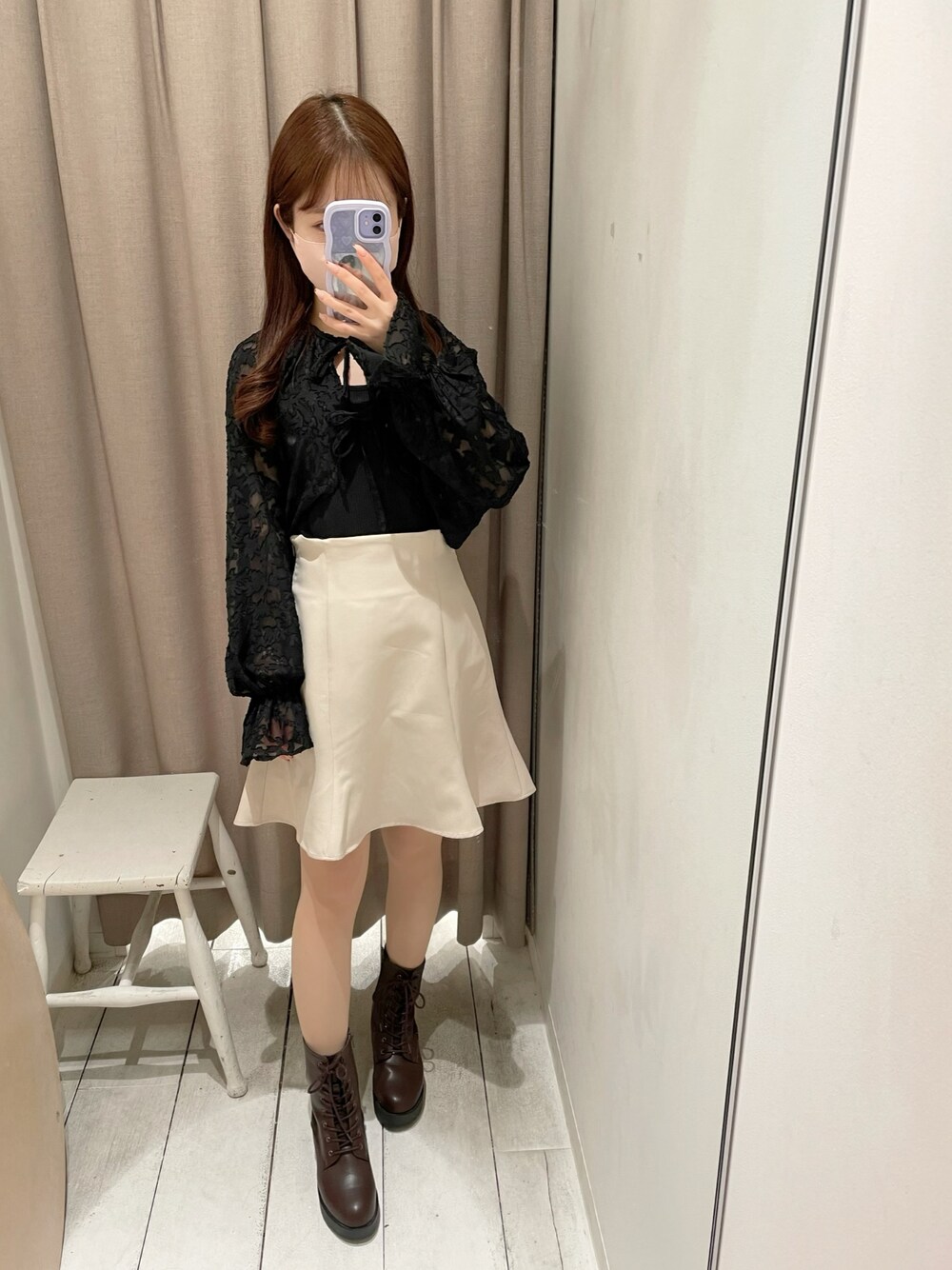 「オリーブ デ オリーブ(OLIVE des OLIVE)、低身長、骨格ウェーブ、ボレロカーデ、春コーデ、春服、ガーリー、シンプル、プチプラ、大人ガーリー、お出かけコーデ、休日コーデ、マーメイドスカート、デートコーデ、ガーリーコーデ」｜「OLIVE des OLIVEのボレロ×タンクセット（アンサンブル、ブラック系）」を使った、yuriさん（レディース・152cm）の冬コーディネートの1枚目の写真