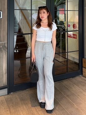 「EVRIS（エヴリス）のアイテム」を使った、原田玲奈さん（レディース・153cm）の春コーディネート