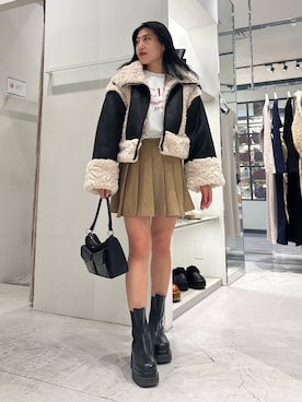 「海外系ファッション」｜「アイテム（ムートンコート）」を使った、原田玲奈さん（レディース・153cm）の冬コーディネート