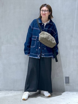 「メガネ」｜「アイテム（デニムジャケット）」を使った、asamiさん（レディース・155cm）の秋コーディネート