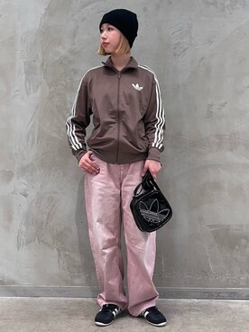 「adidas（アディダス）のアディカラー プレミアム クラシック ダイヤモンドバッグ / アディダスオリジナルス adidas Originals（ショルダーバッグ）」を使った、RHさん（レディース・158cm）の冬コーディネート