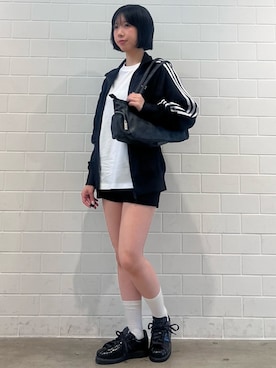 「adidas（アディダス）のアディダス オリジナルス ロング丈 ポケット付き バッグ（バッグ、ブラック系）」を使った、RHさん（レディース・158cm）の秋コーディネート