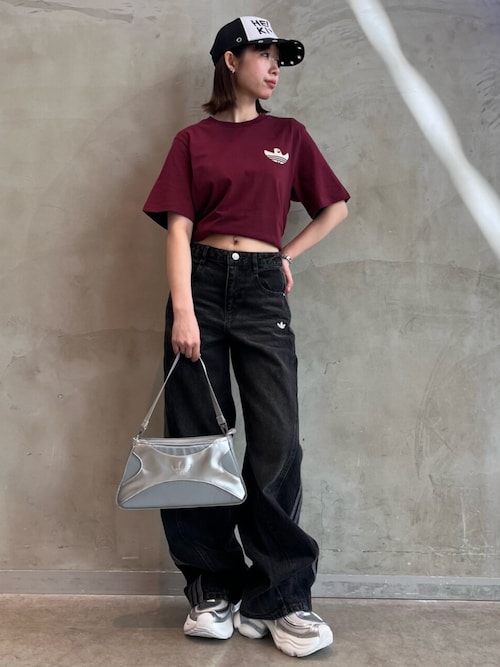 海外限定 adidas ルーズデニムパンツ ストライプ ブラック Sサイズ 海外限定 adidas ルーズデニムパンツ ストライプ ブラック S