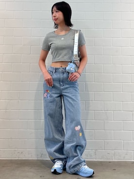 「adidas（アディダス）のSSTベビーティー（トップス、グレー系）」を使った、RHさん（レディース・158cm）の夏コーディネート