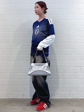 「adidas（アディダス）のサッカー日本代表 2026 ホーム レプリカ ユニフォーム / adidas（Tシャツ/カットソー）」を使った、RHさん（レディース・158cm）の秋コーディネート