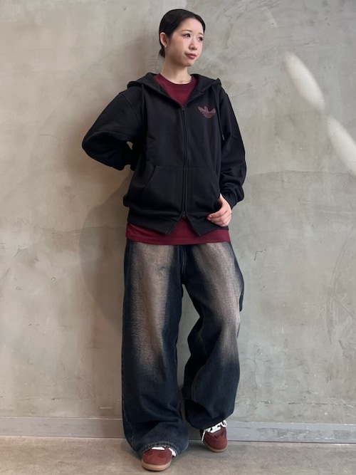 バーガンディ Shmangry ジップアップ グラフィックパーカー / アディダスオリジナル