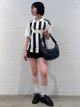 「adidas（アディダス）のアディカラー ムーン バッグ メタリック / アディダスオリジナルス adidas Originals（ショルダーバッグ、ブラック系）」を使った、RHさん（レディース・158cm）の夏コーディネート