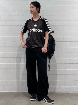 「adidas（アディダス）のナップサック / アディダスオリジナルス adidas Originals（エコバッグ/サブバッグ、ブラック系）」を使った、RHさん（レディース・158cm）の夏コーディネート