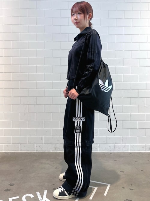 adidas（アディダス） ジャージ アディカラー ベロア トラックトップ
