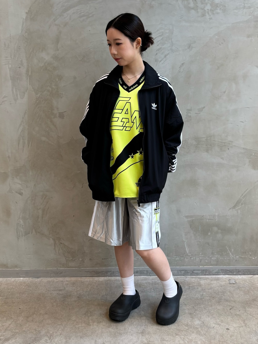 S】アディダス シーズン 2 メガブレイク ハーフパンツ シルバー ✨新品✨ アディダス Adilenium シーズン 2 メガブレイクショーツ - グレー