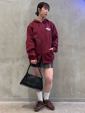 「アイテム（パーカー、レッド系）」を使った、RHさん（レディース・158cm）の秋コーディネート