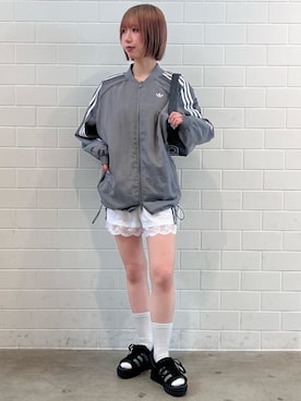 「adidas（アディダス）のレース トリム スリーストライプス ショーツ ショートパンツ / アディダスオリジナルス adidas Originals（その他パンツ、ホワイト系）」を使った、RHさん（レディース・158cm）の春コーディネート