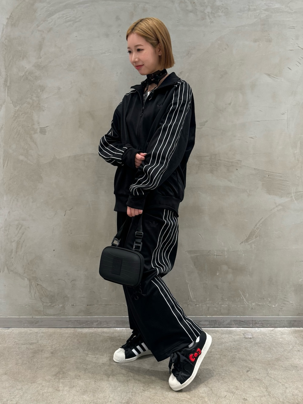 セール】Q4 FS トラックトップ / アディダスオリジナルス adidas