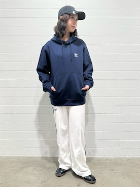 「サンバ」｜「アイテム（スウェットパンツ）」を使った、RHさん（レディース・159cm）の秋コーディネート