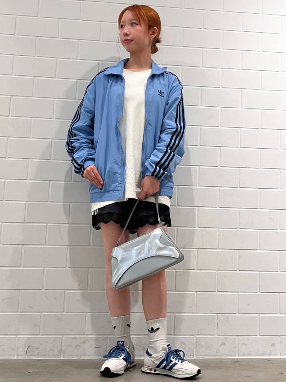 新品 アディダス セットアップ ホワイトコーデ 薄手 長袖 スカート日焼け対策 新品 アディダス セットアップ ホワイトコーデ 薄手 長袖