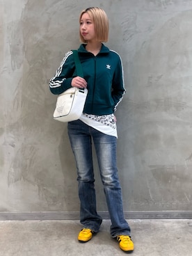 「アイテム（シューズ、イエロー系）」を使った、RHさん（レディース・158cm）の冬コーディネート