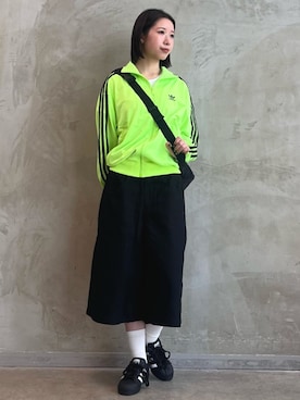 「アディダスオリジナルス」｜「アイテム（ジャージ）」を使った、RHさん（レディース・158cm）の夏コーディネート