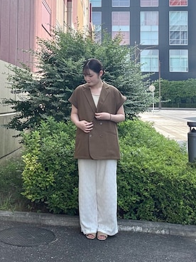 「ITEMS URBANRESEARCH（アイテムズ アーバンリサーチ）の『イージーケア/接触冷感/UVカット』SMOOTH LINEN TOUCH ジレ（ベスト、ブラウン系）」を使った、ミサキさん（レディース・156cm）の夏コーディネート