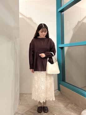 「URBAN RESEARCH DOORS（アーバンリサーチドアーズ）のハーフムーンワンハンドルバッグ（ハンドバッグ、ホワイト系）」を使った、ミサキさん（レディース・156cm）の秋コーディネート