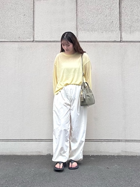 「ITEMS URBANRESEARCH（アイテムズ アーバンリサーチ）のシアーロングTシャツ（Tシャツ/カットソー、イエロー系）」を使った、ミサキさん（レディース・156cm）の秋コーディネート