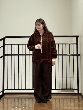 「ITEMS URBANRESEARCH（アイテムズ アーバンリサーチ）のオーバーサイズジャケット（カバーオール、ブラウン系）」を使った、ミサキさん（レディース・156cm）の秋コーディネート