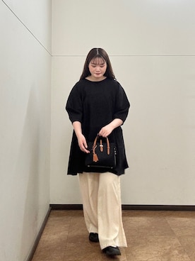 「ITEMS URBANRESEARCH（アイテムズ アーバンリサーチ）の『Sサイズあり』リネンレーヨンワイドパンツ（その他パンツ、ベージュ系）」を使った、ミサキさん（レディース・156cm）の春コーディネート