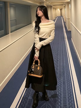 「アイテム（シューズ）」を使った、りこ氏。さん（レディース・164cm）の冬コーディネート