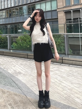 「アイテム（パンツ）」を使った、りこ氏。さん（レディース・164cm）の秋コーディネート