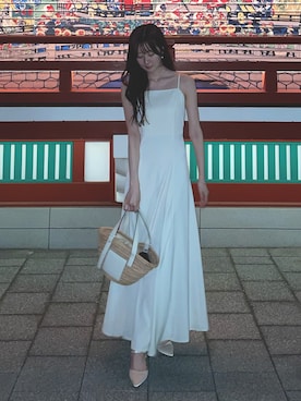 「アイテム（かごバッグ）」を使った、りこ氏。さん（レディース・164cm）の夏コーディネート