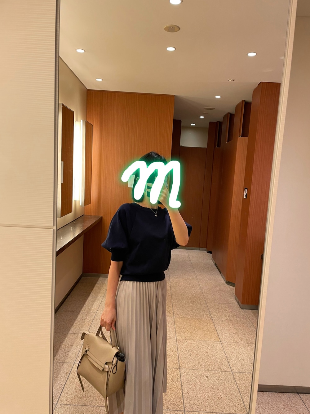 「GRLのアイテム（スカート、グレー系）」を使った、ktmmt716172さん（レディース・162cm）の秋コーディネートの1枚目の写真