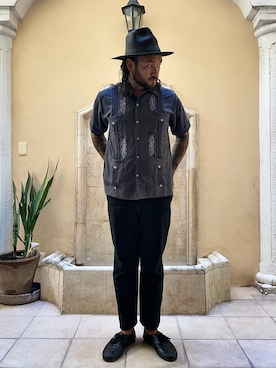 「EstrellaStandardGuayaberaのアイテム（シャツ/ブラウス、グレー系）」を使った、mexikenさん（メンズ・176cm）の夏コーディネート