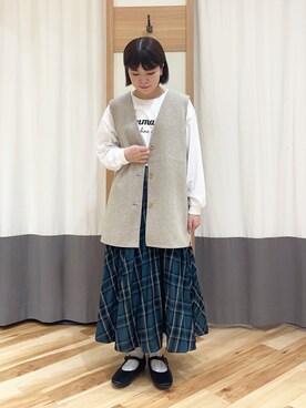 ㋐ ㋳ ㋕ さんの「【UVカット加工】スッキリきれい見えウールライクベスト」を使ったコーディネート