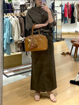 「アイテム（キーホルダー、イエロー系）」を使った、みかさん（レディース・174cm）の秋コーディネート